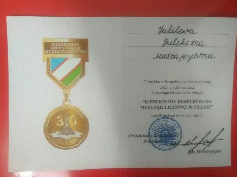 Respublika Ixtisoslashtirilgan narkologiya ilmiy-amaliy tibbiyot markazi Samarqand viloyat filialining ikki nafar shifokorlariga esdalik nishonlari topshirildi